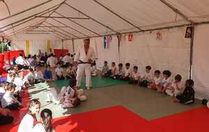 Initiation au judo à la fête des écoles