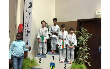 Très belle performance de nos minimes à la 1/2 finale Yvelines à Elancourt